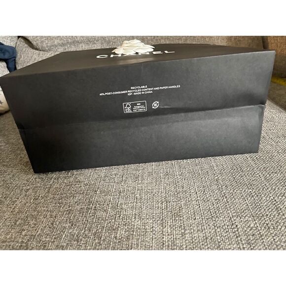 Chanel shopping bag - Picture 4 of 6
